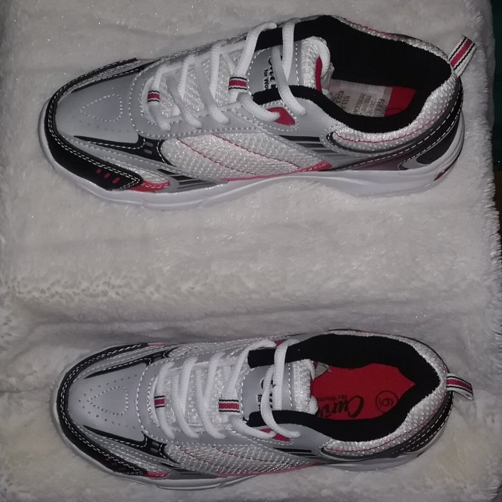 Curves For Athletic Shoes ( Brand New)